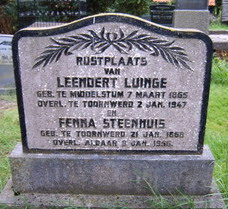 Grafsteen Leendert Luinge en Fenna Steenhuis (collectie Ben Wiltjer)